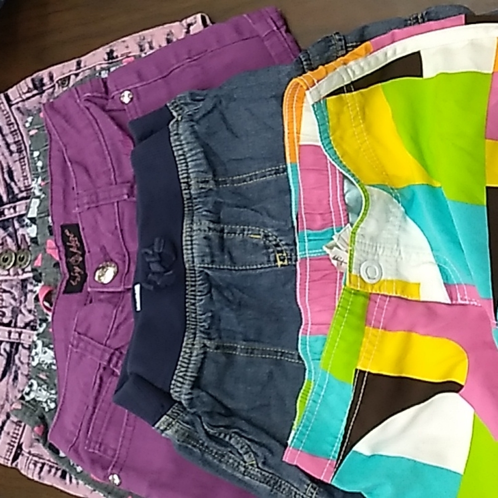 Girls shorts lot of 5 pair tub4